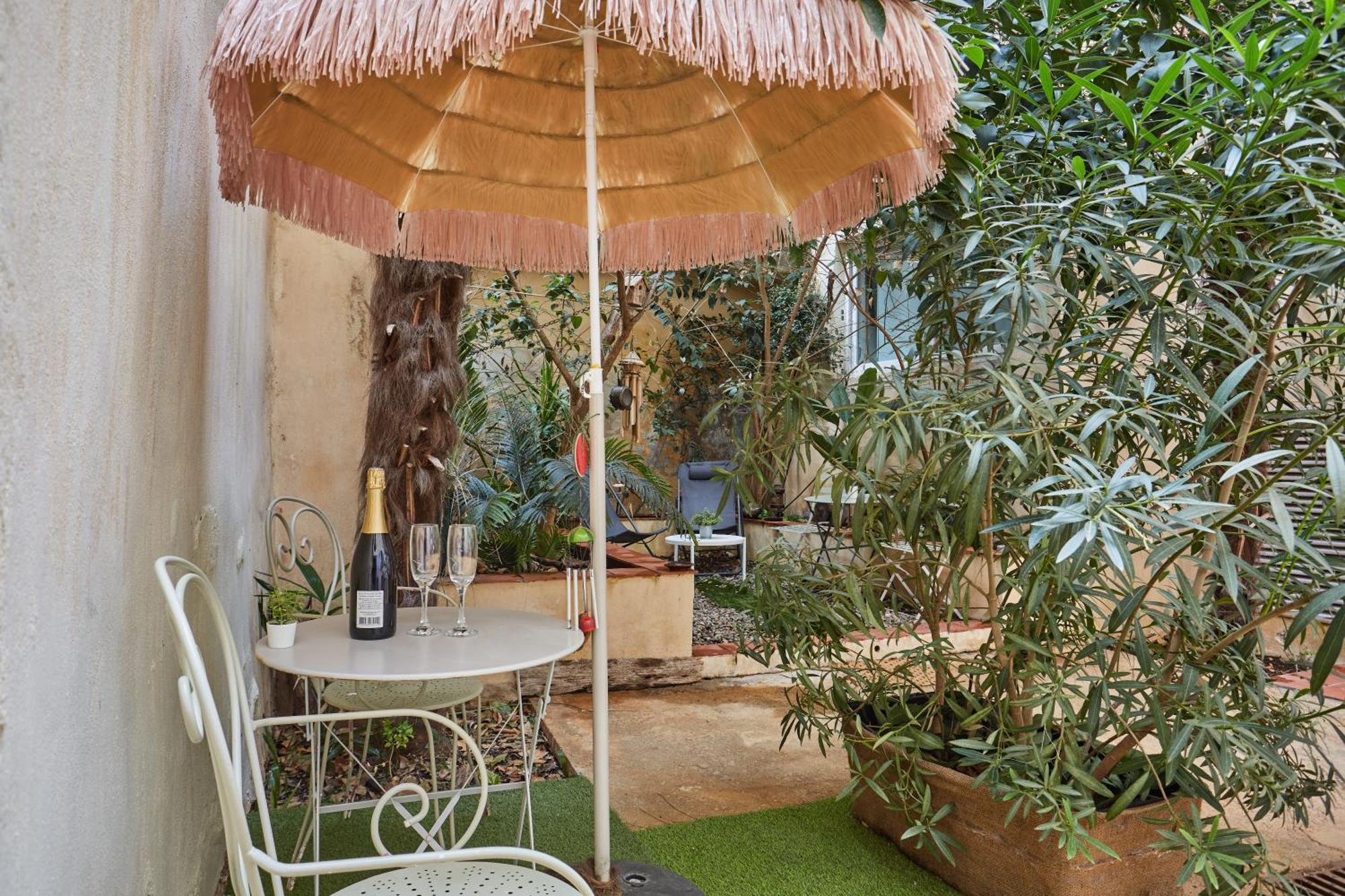 Appart Aix Sauna Jacuzzi Balneo Spa Privatifs Hyper Centre Historique Cour Interieur Aix-en-Provence Exterior photo